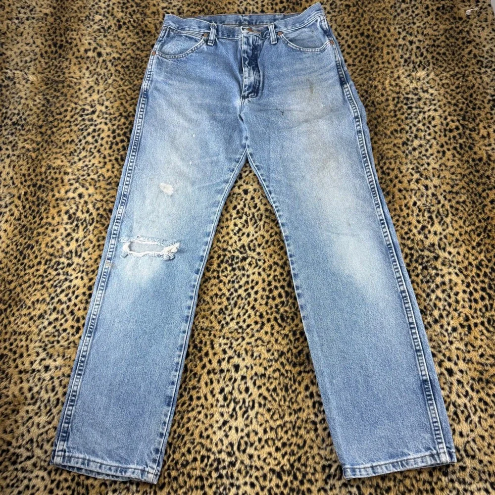 Vintage Wrangler Cowboy Cut 13MWZGK Denim Blue Jeans 32x32 Distressed Straight